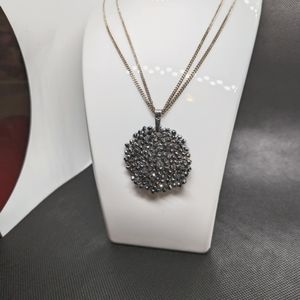 NWT Kenneth Cole Silver sparkly Beaded Pendant Necklace